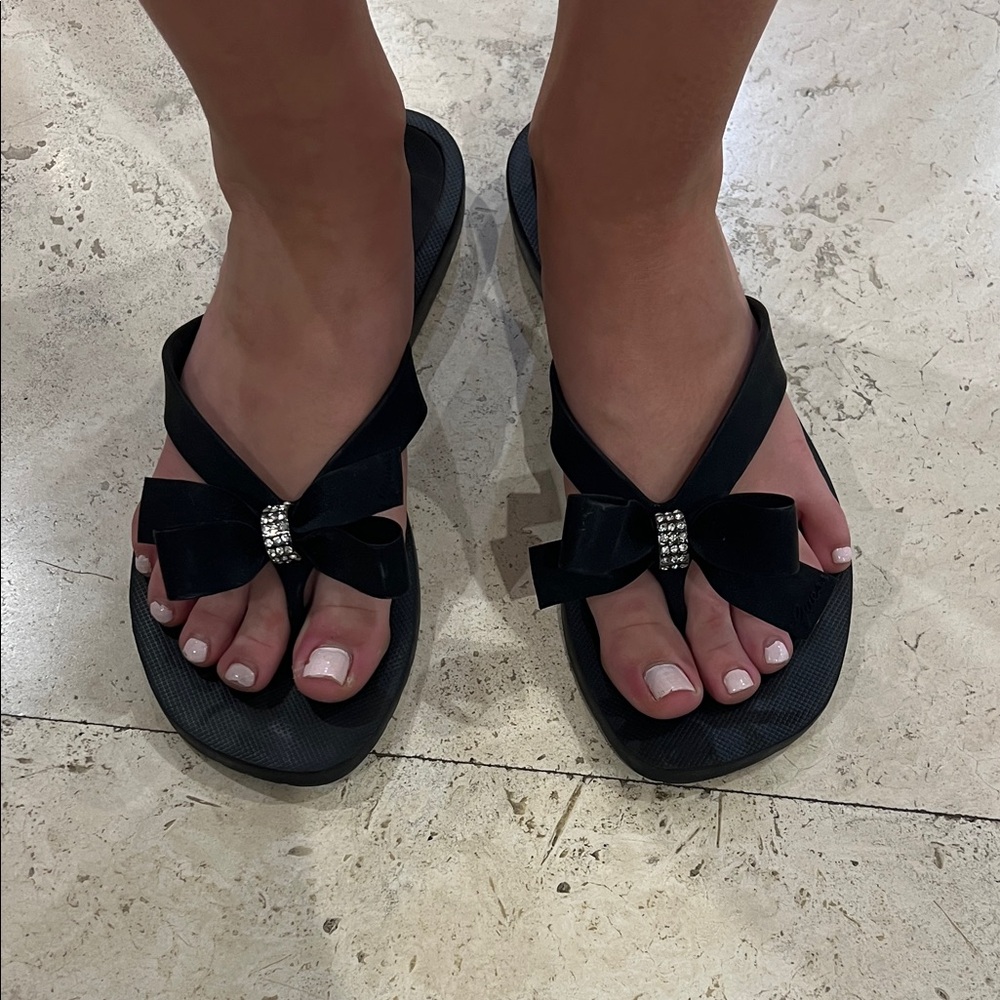 Guess Black sandals
